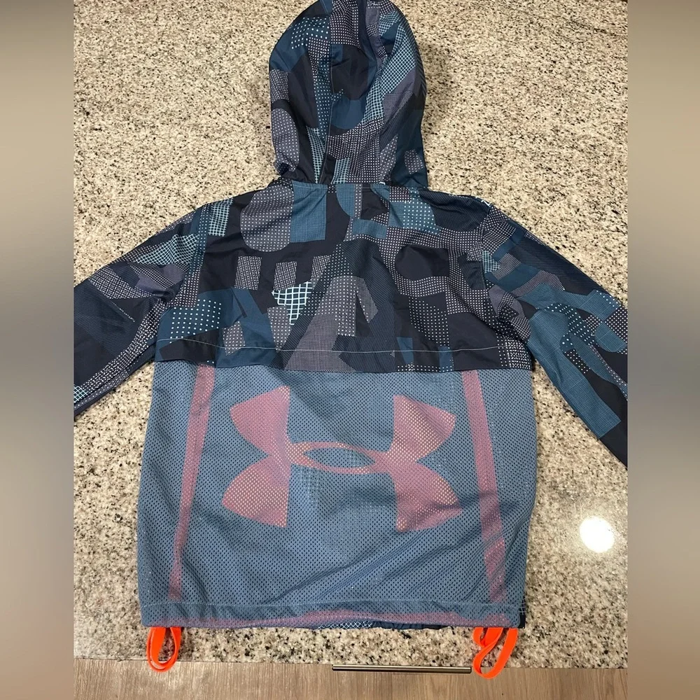Under Armour Boys Navy Blue & Orange Hooded Windbreaker sackpack Jacket